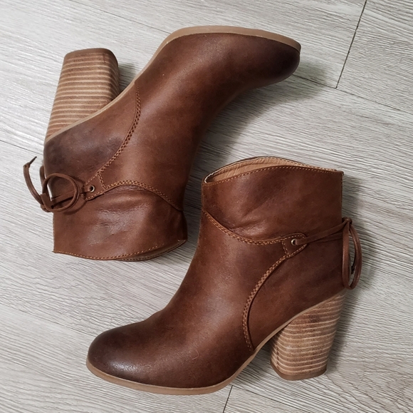 FINAL $ DROP Brown ankle boots chunky heel booties size 9 western country boho - Picture 1 of 10